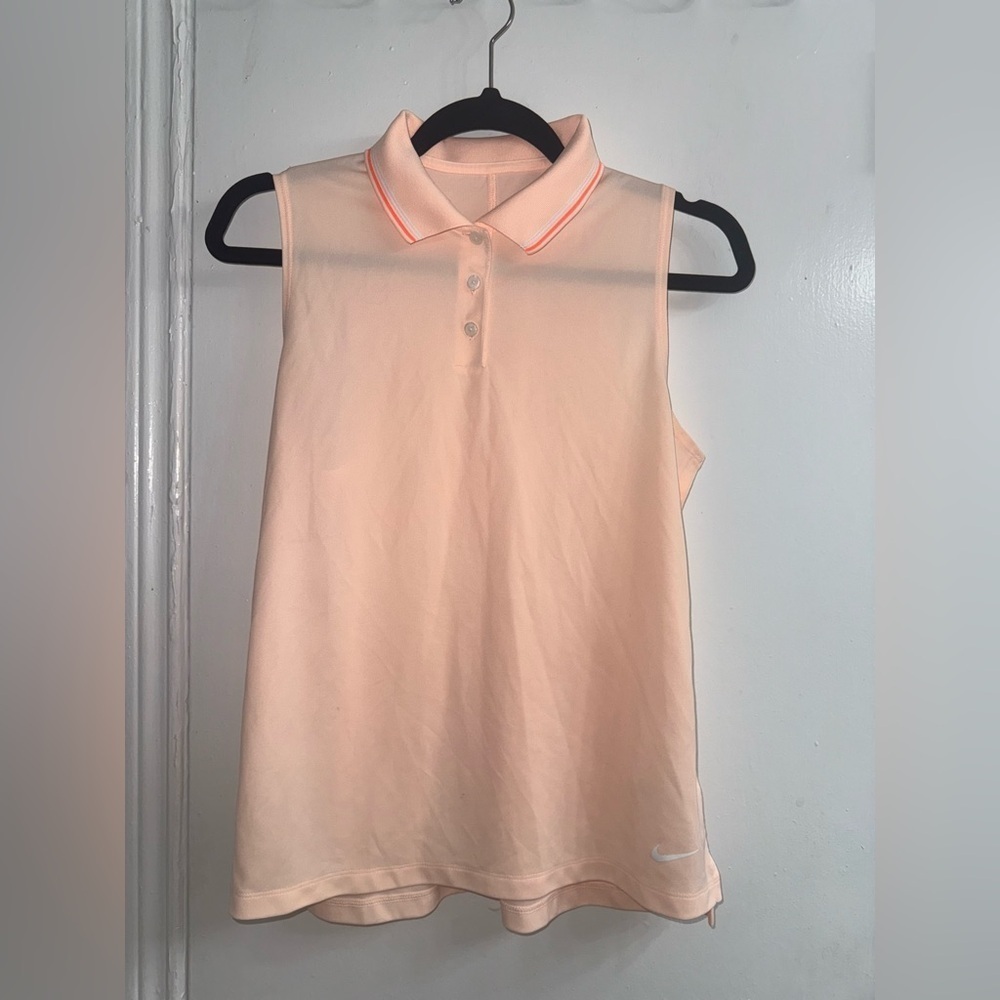 Nike sleeveless golf top size M